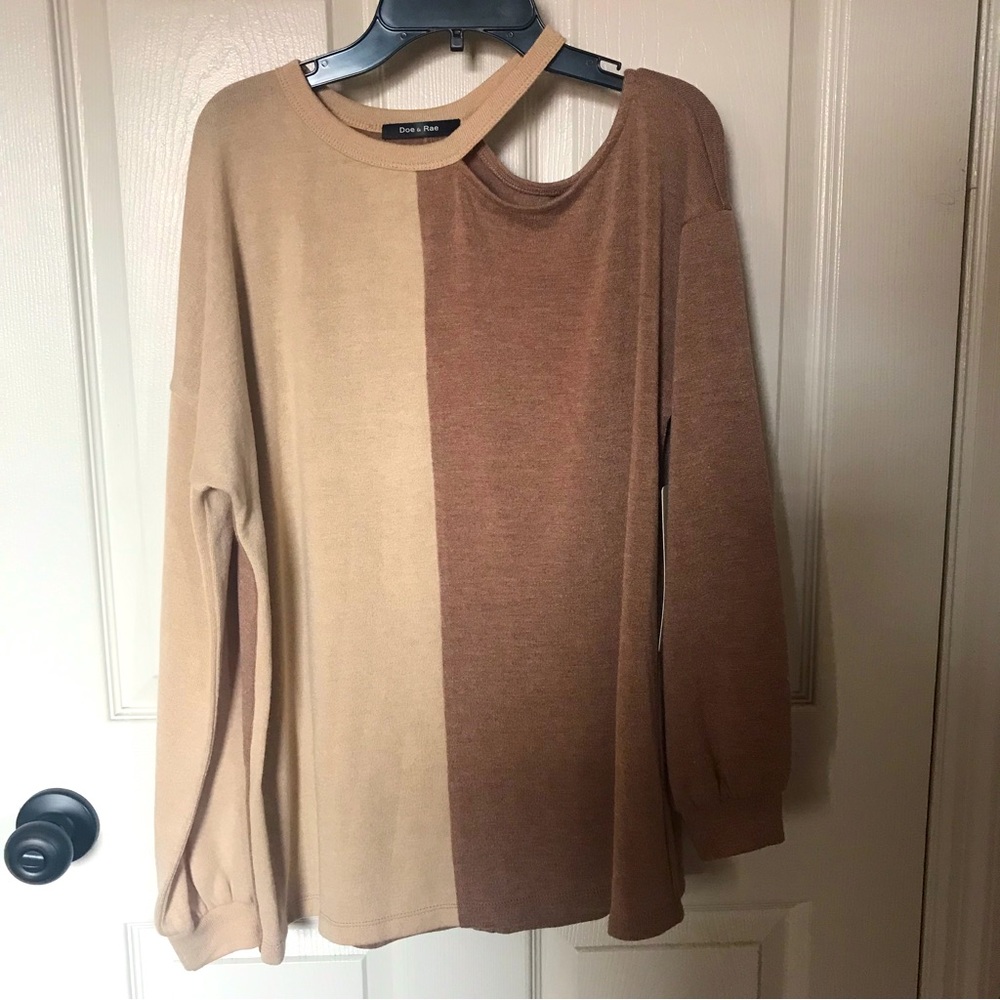 Doe & Rae Sweater NWT - Picture 3 of 4
